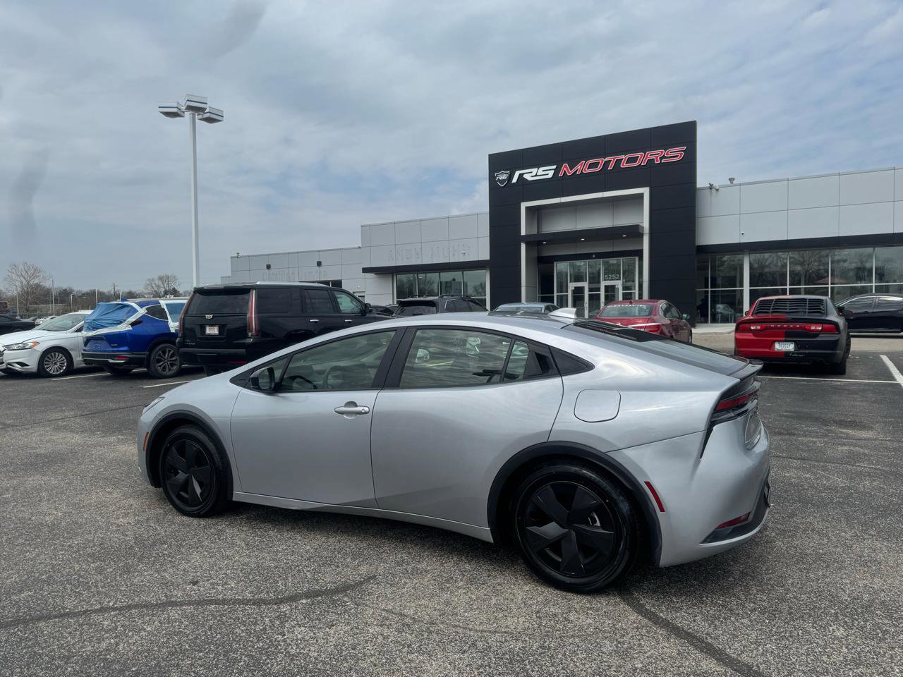 Used 2025 Toyota Prius LE image 6