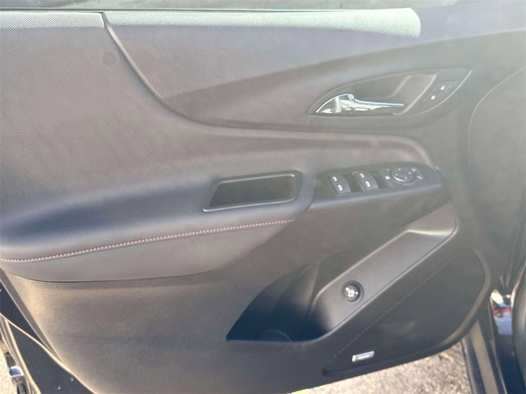 Used 2024 Chevrolet Equinox RS w/ RS Leather Package image 12