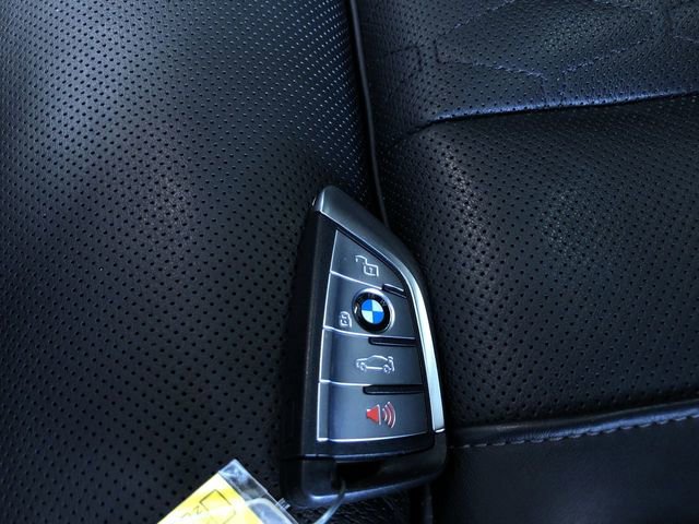 Used 2021 BMW X5 M50i w/ Executive Package image 33