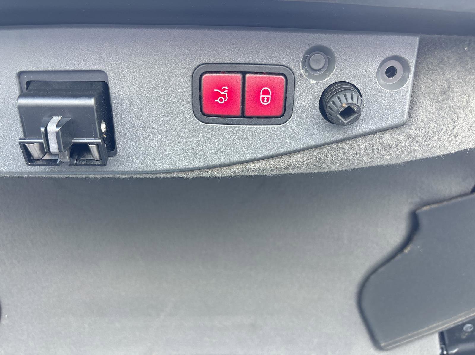 Used 2009 Mercedes-Benz SL 550 image 14