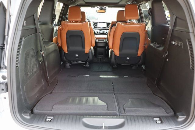 New 2026 Chrysler Pacifica Pinnacle AWD/4WD image 42