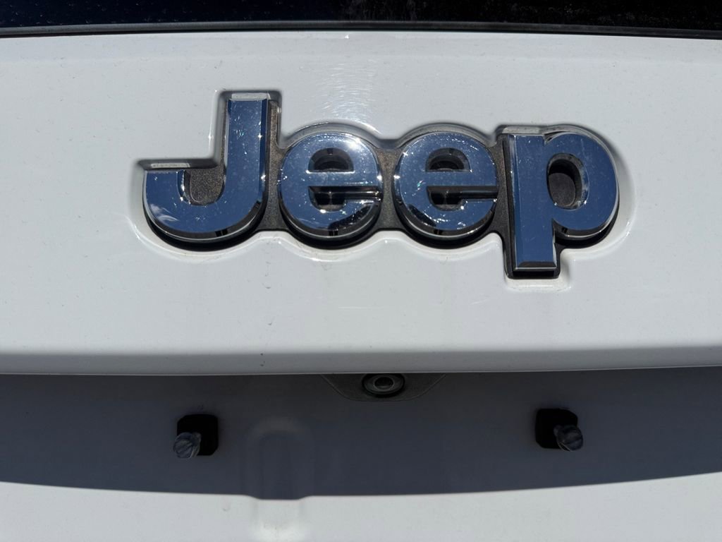Certified 2019 Jeep Grand Cherokee Limited image 17