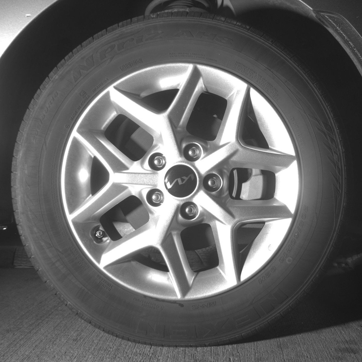 Used 2025 Kia Soul LX w/ LX Technology Package FWD image 12