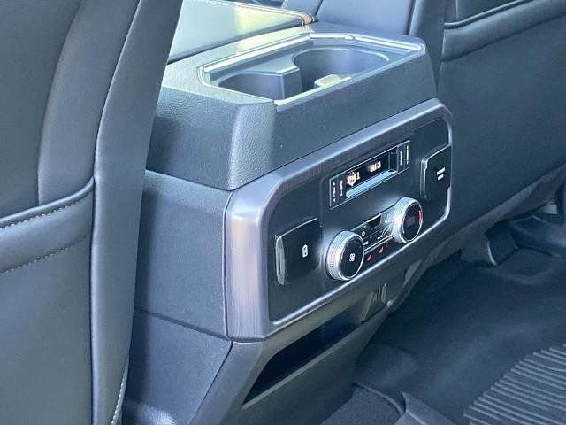 Used 2024 Ford Expedition Platinum image 17
