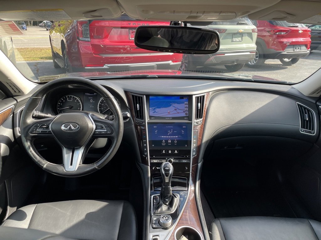 Used 2018 INFINITI Q50 Luxe w/ Essential Package (3.0T Luxe) image 13