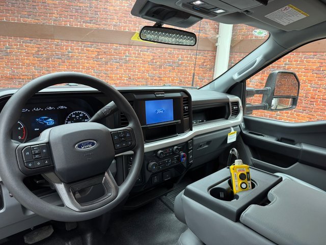 New 2025 Ford F550 4x4 Regular Cab Super Duty image 12