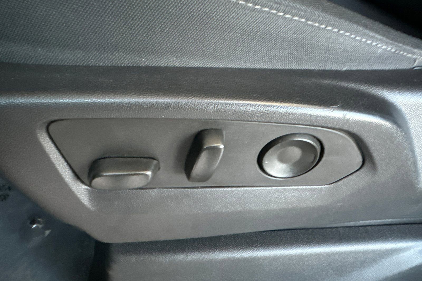 Used 2022 Chevrolet Silverado 1500 RST image 15