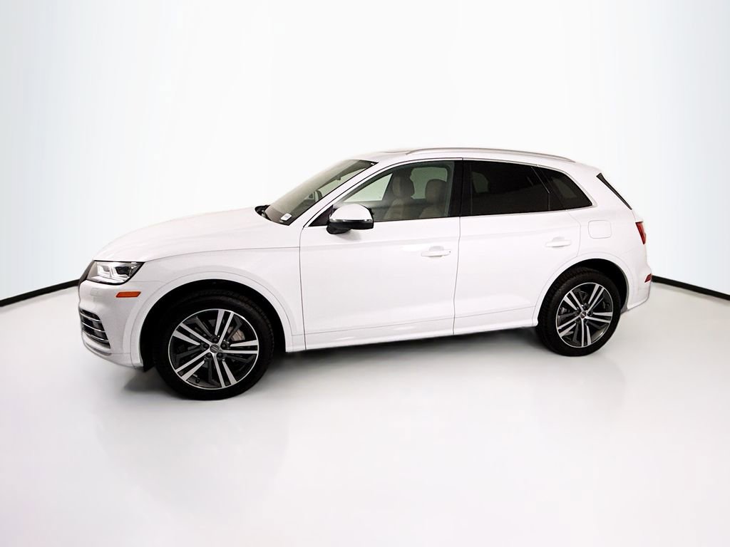 Used 2020 Audi Q5 e Premium Plus w/ Premium Plus Package AWD/4WD image 8