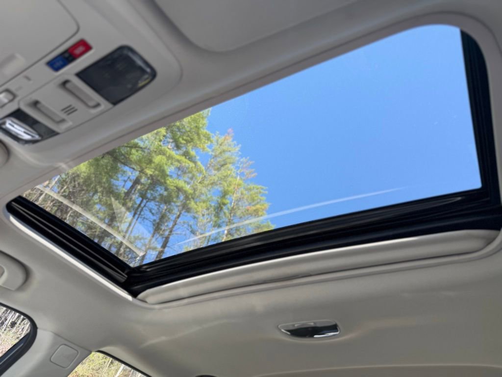 Used 2018 Subaru Outback 3.6R Limited AWD/4WD image 23