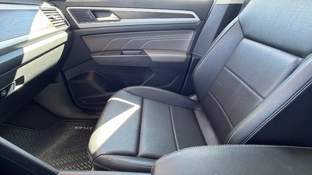 Used 2023 Volkswagen Atlas SE w/ Panoramic Sunroof Package AWD/4WD image 23