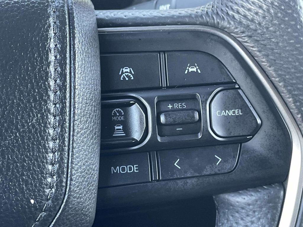 Used 2024 Toyota Tacoma TRD Sport AWD/4WD image 30