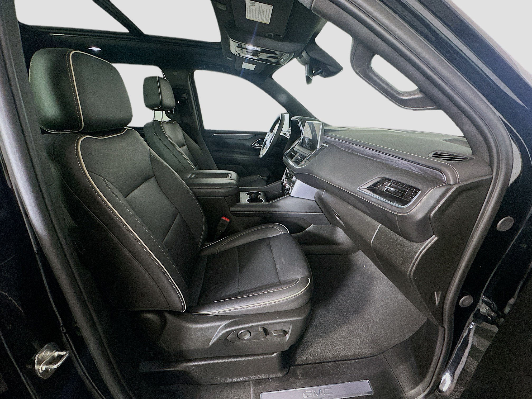 Used 2024 GMC Yukon SLT w/ SLT Premium Package RWD image 35