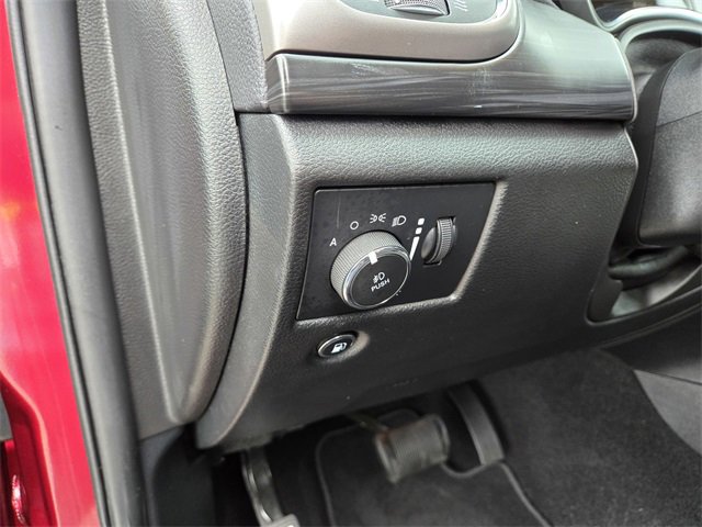 Used 2020 Jeep Grand Cherokee Laredo image 18