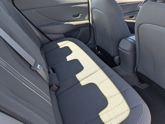 Used 2023 Hyundai Elantra SEL w/ Convenience Package image 13