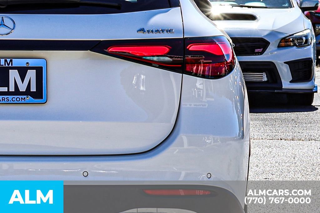 Used 2025 Mercedes-Benz GLC 300 4MATIC image 13