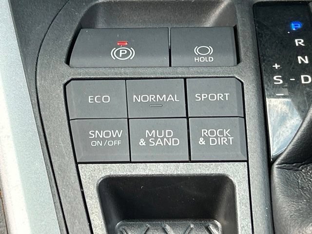 Used 2020 Toyota RAV4 XLE w/ All Weather Liner Package AWD/4WD image 61