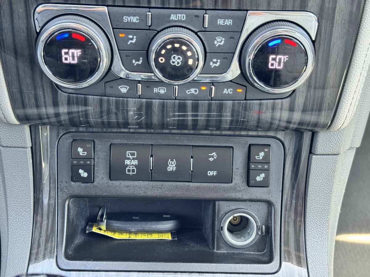 Used 2014 Chevrolet Traverse LT FWD image 51