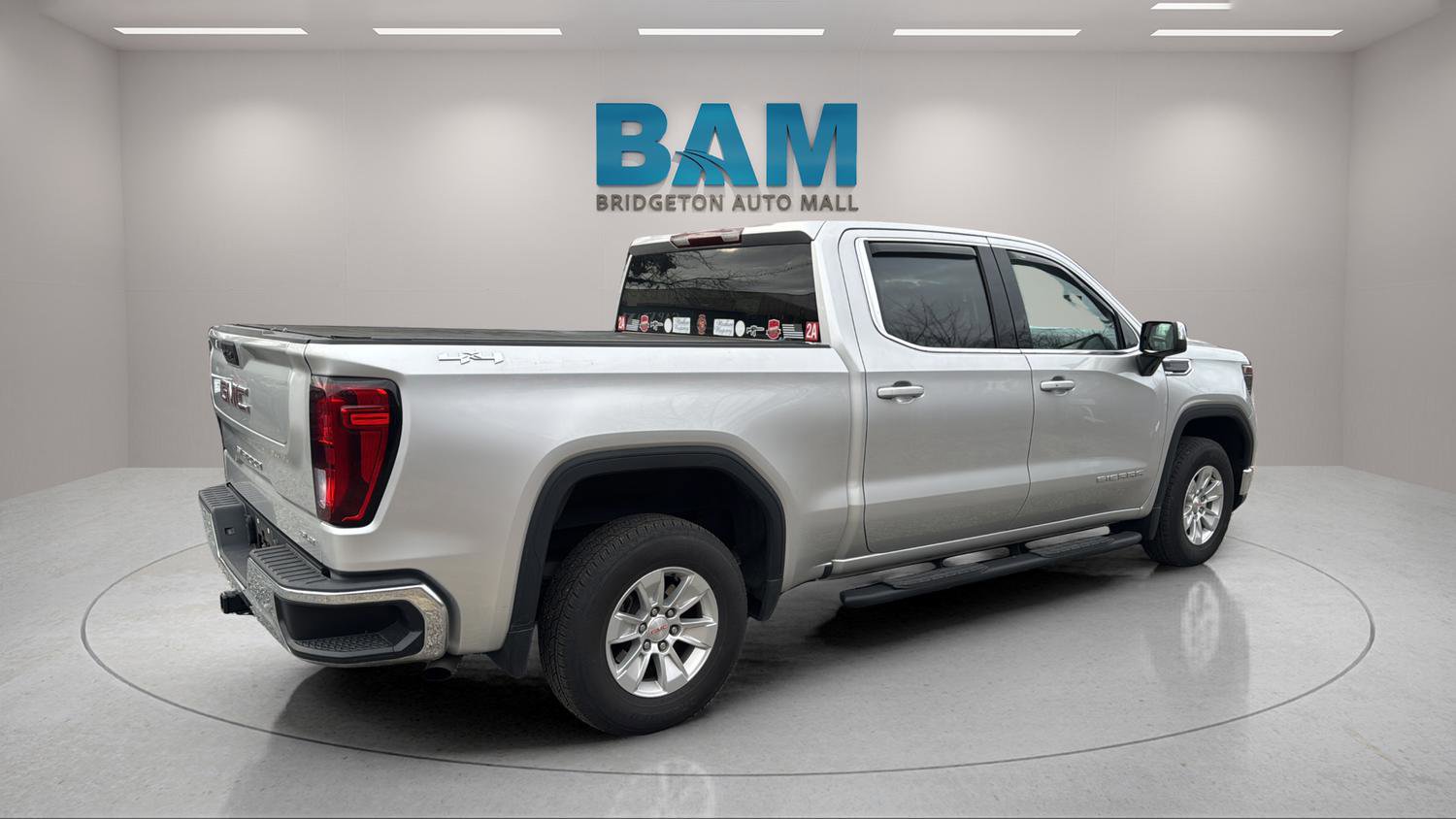 Used 2022 GMC Sierra 1500 SLE image 7