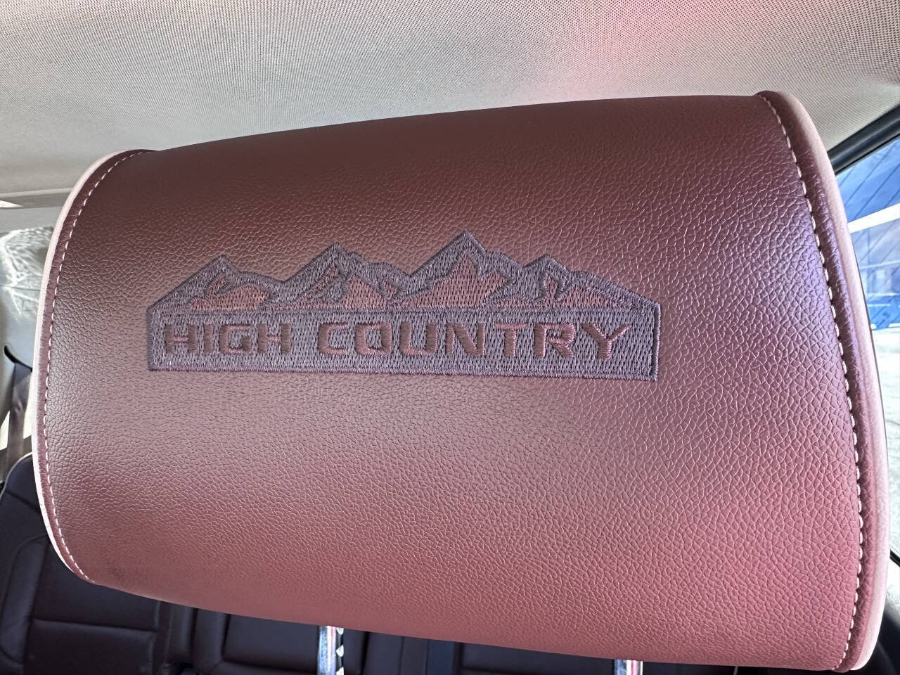 Used 2015 Chevrolet Silverado 1500 High Country w/ High Country Premium Package AWD/4WD image 15