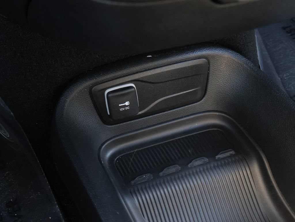 New 2026 Chrysler Pacifica Select FWD image 39