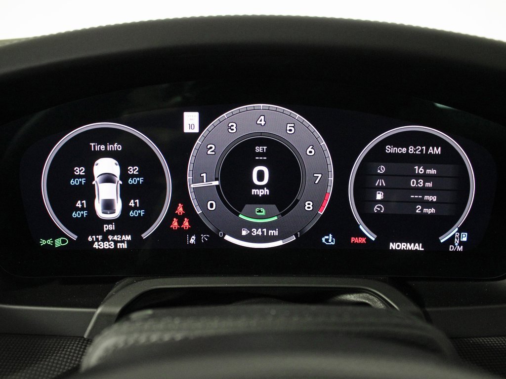 Certified 2025 Porsche 911 Carrera 4 GTS image 23