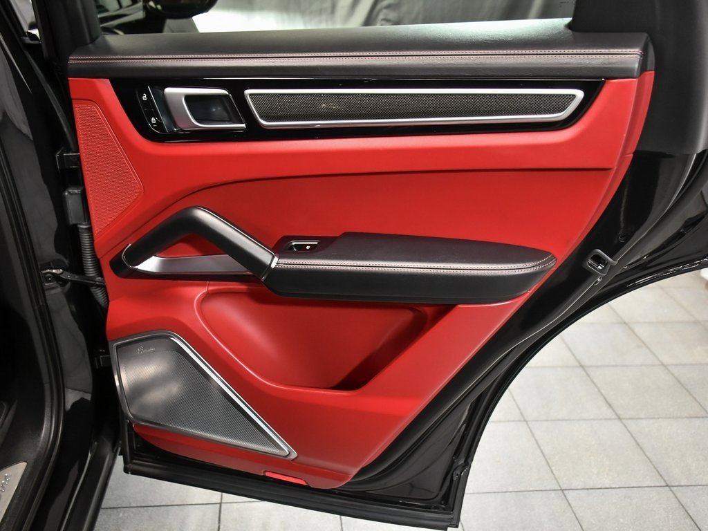 Used 2021 Porsche Cayenne Turbo w/ Assistance Package image 13