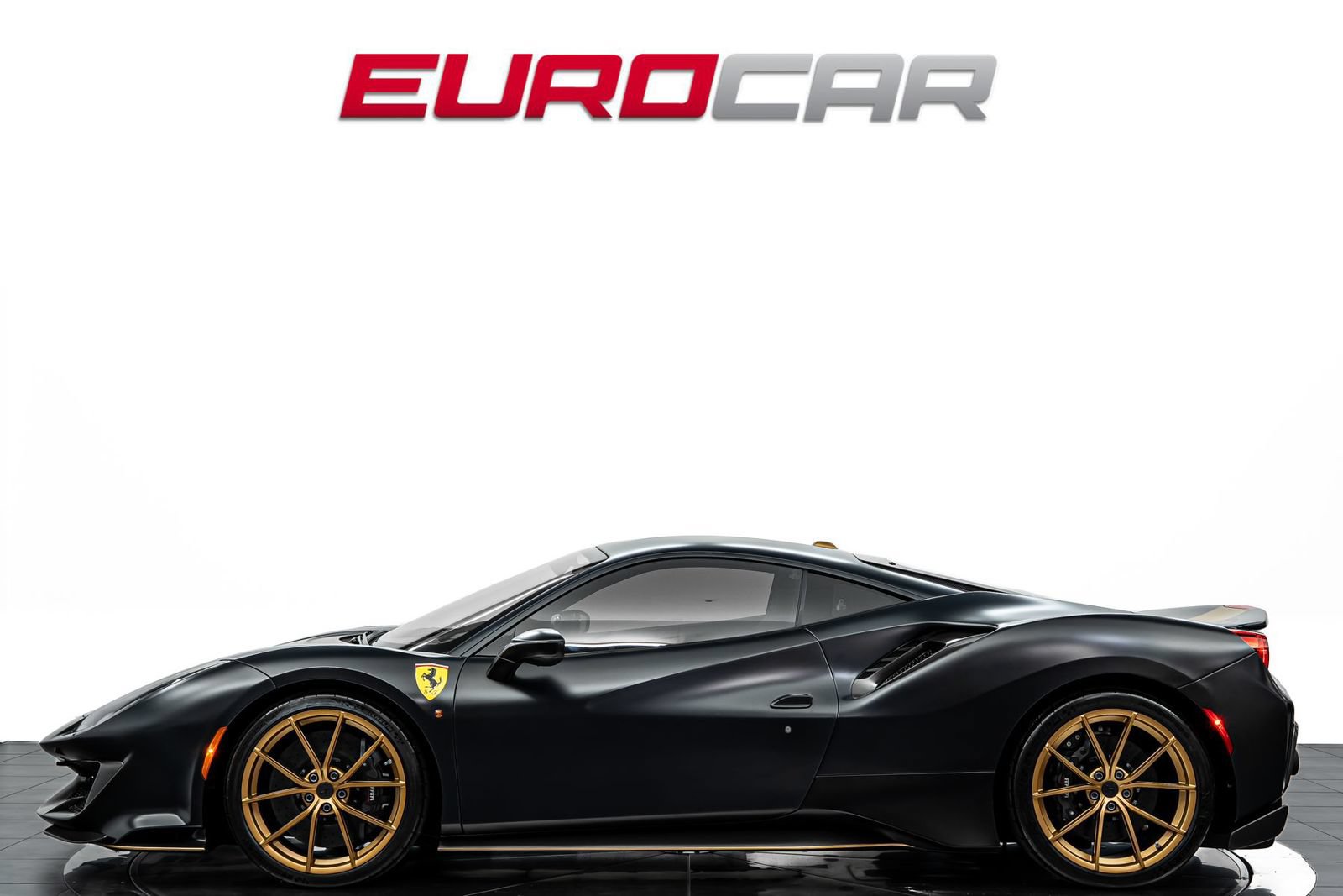 Used 2020 Ferrari 488 Pista Coupe RWD image 2