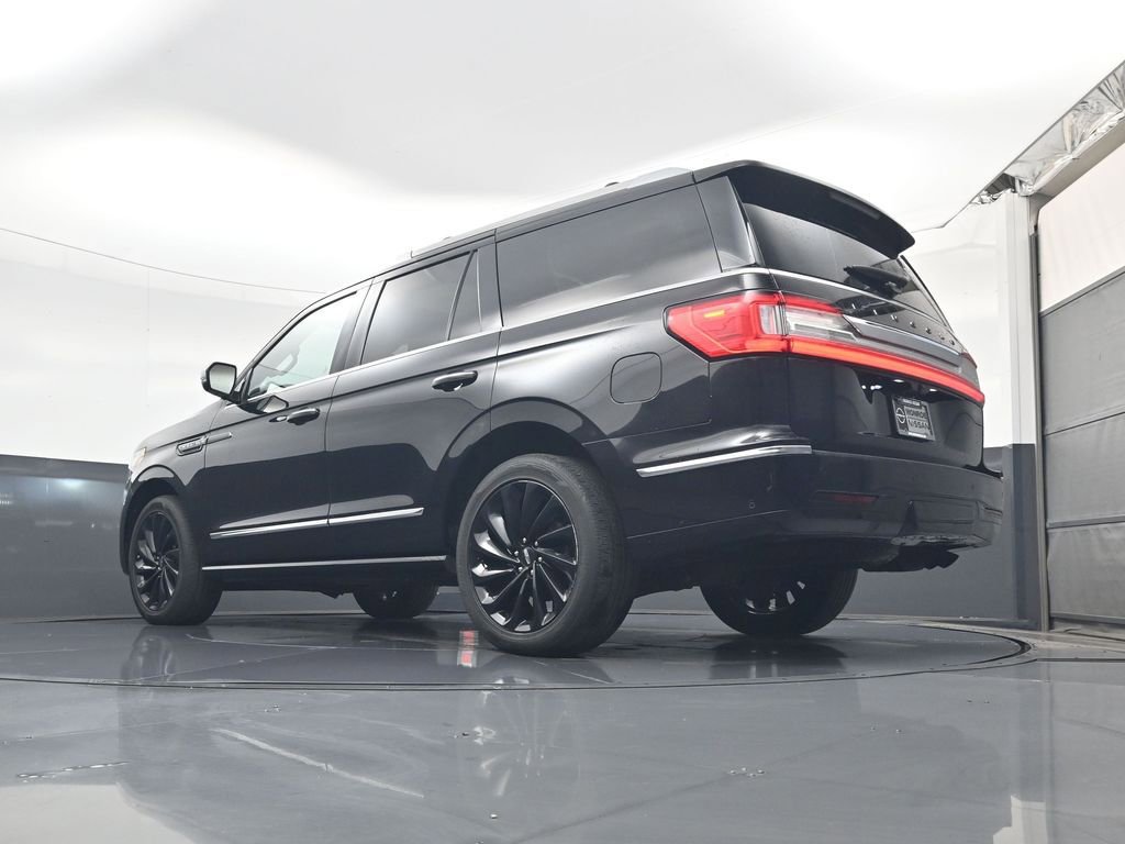 Used 2020 Lincoln Navigator Black Label w/ Cargo Convenience Package image 11