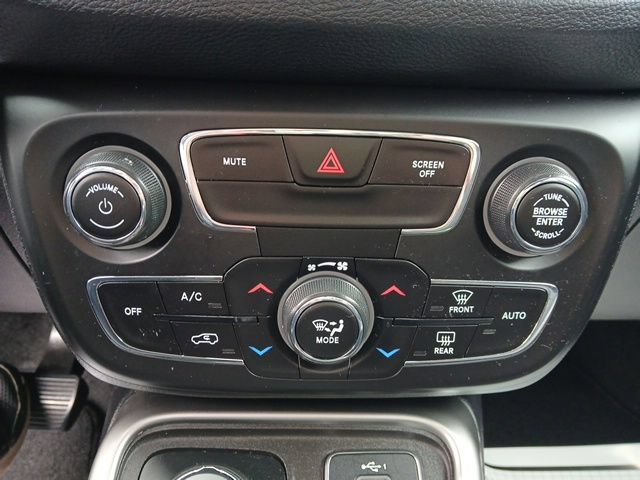 Used 2019 Jeep Compass Latitude AWD/4WD image 24