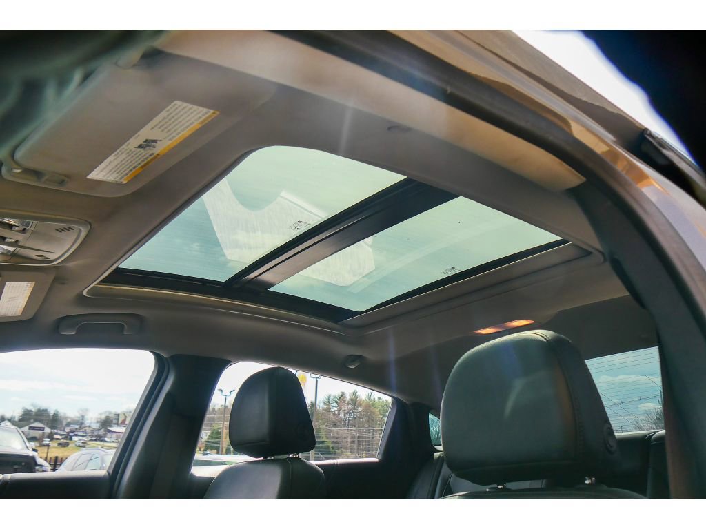 Used 2020 Chevrolet Malibu LT w/ Leather Package image 10