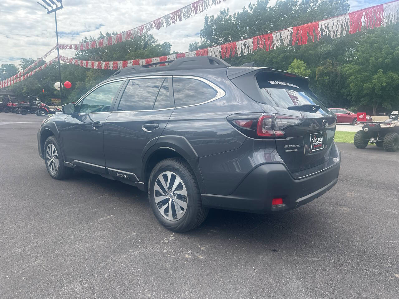 Used 2023 Subaru Outback Premium image 7