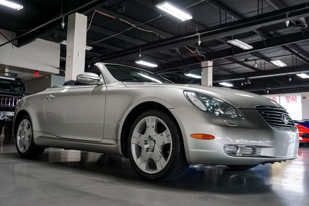 Used 2004 Lexus SC 430 Convertible RWD image 6