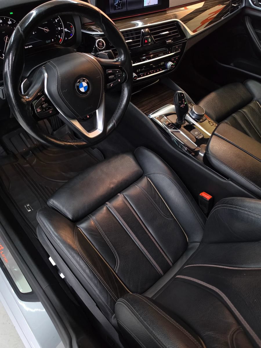 Used 2018 BMW 530i RWD image 29