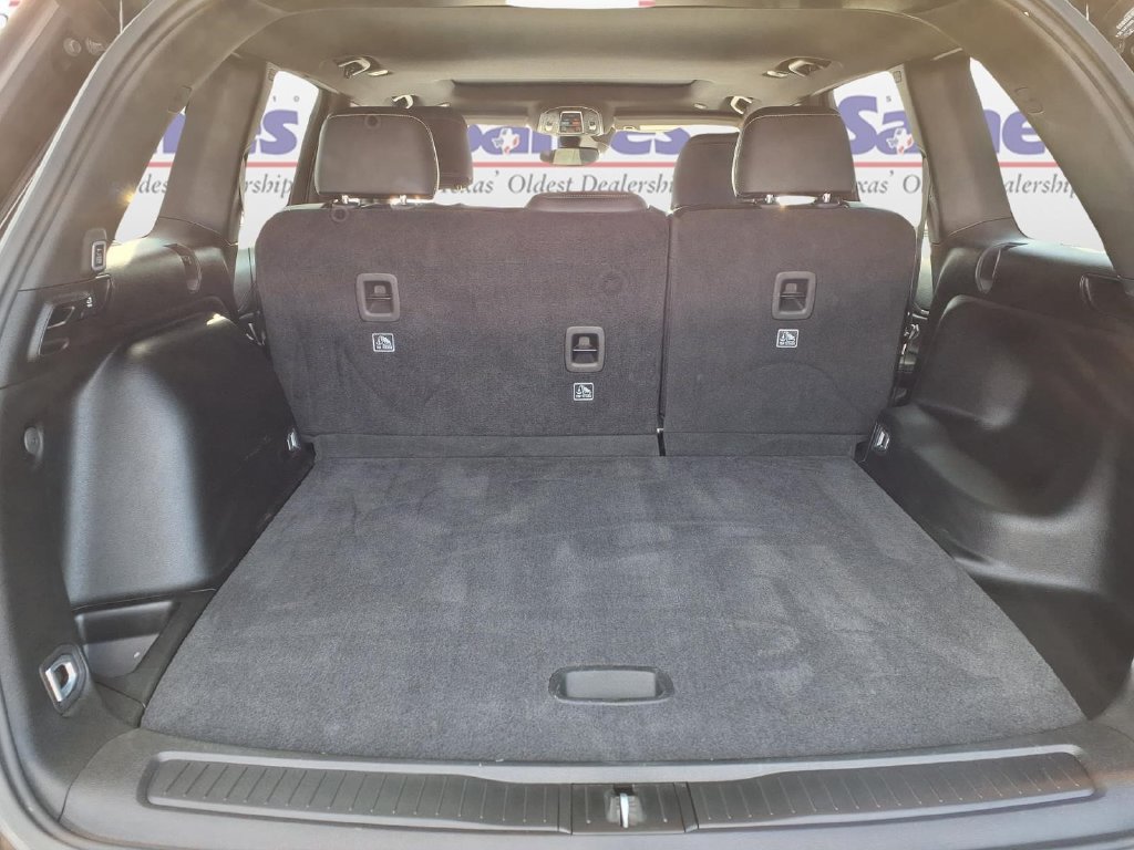 Used 2024 Jeep Grand Cherokee Altitude RWD image 15