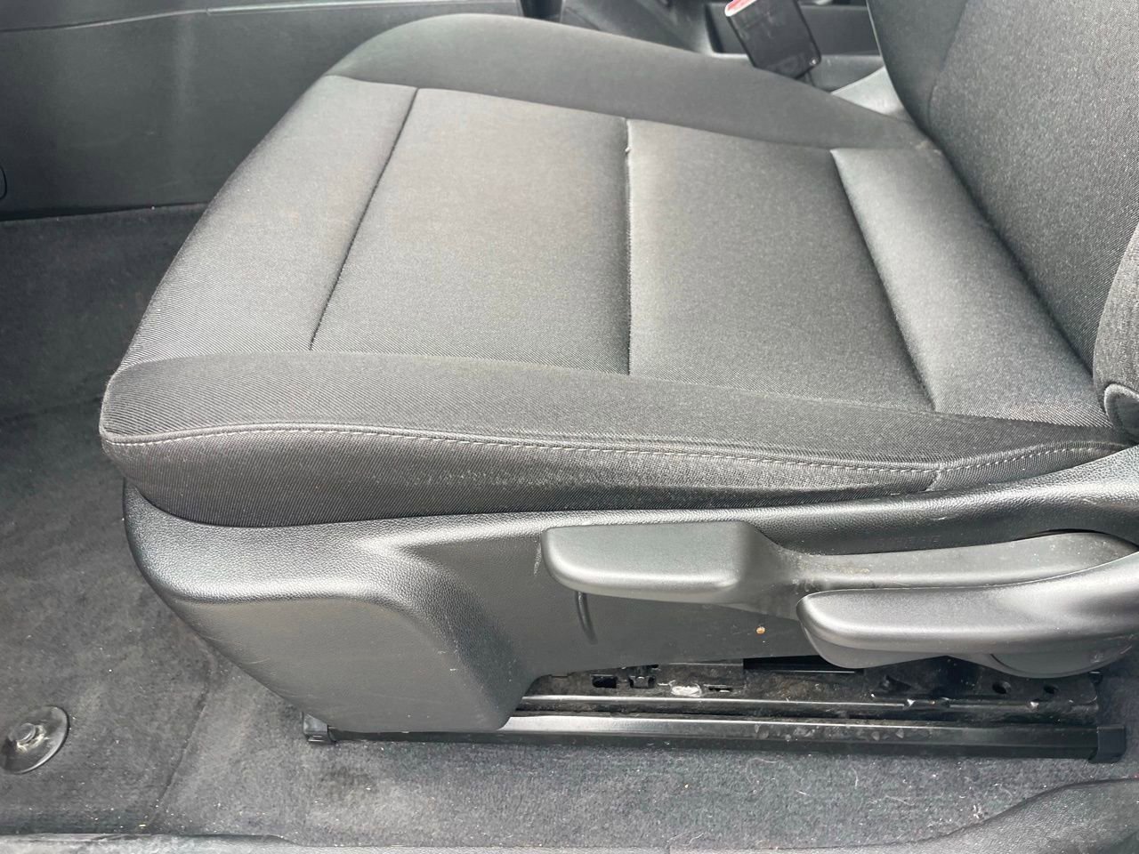 Used 2024 Chevrolet Colorado W/T RWD image 5