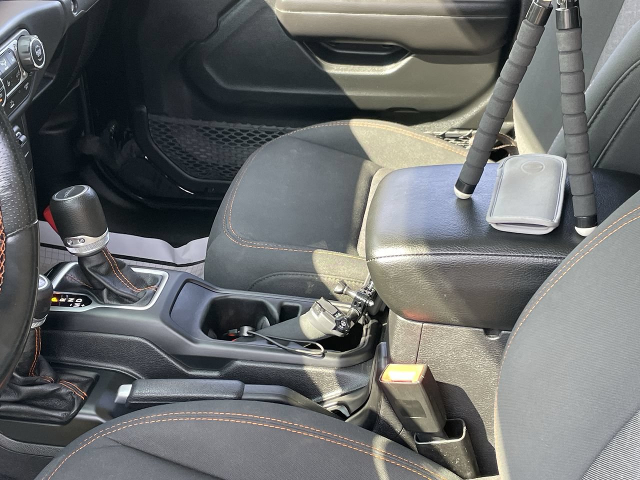 Used 2021 Jeep Gladiator Mojave w/ Uconnect 4C Nav & Sound Group AWD/4WD image 40