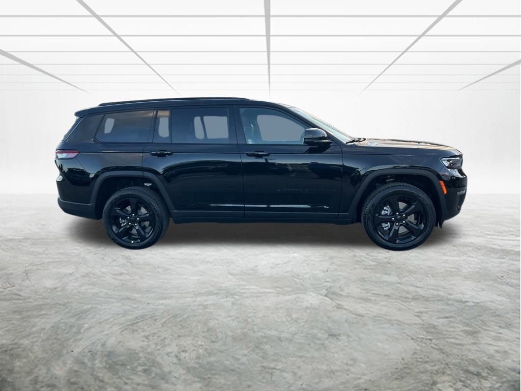 New 2025 Jeep Grand Cherokee L Limited image 3