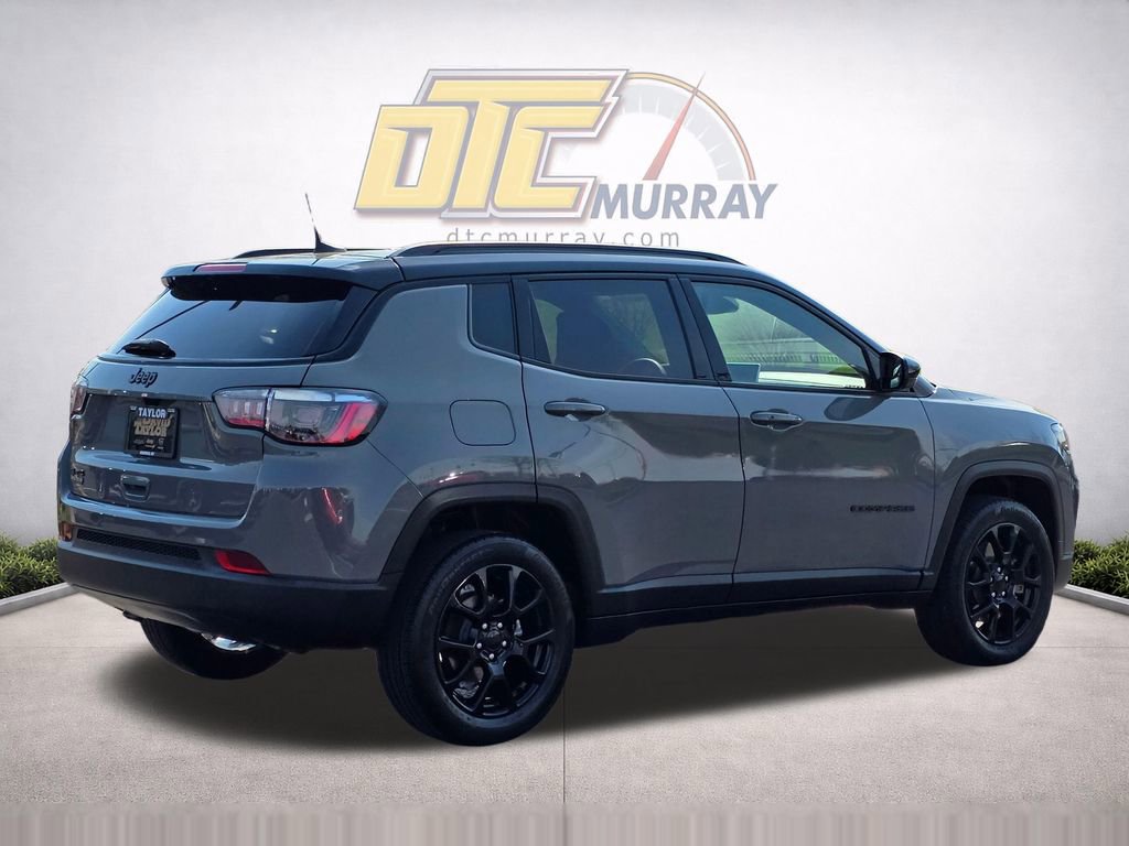 Used 2023 Jeep Compass Latitude AWD/4WD image 5