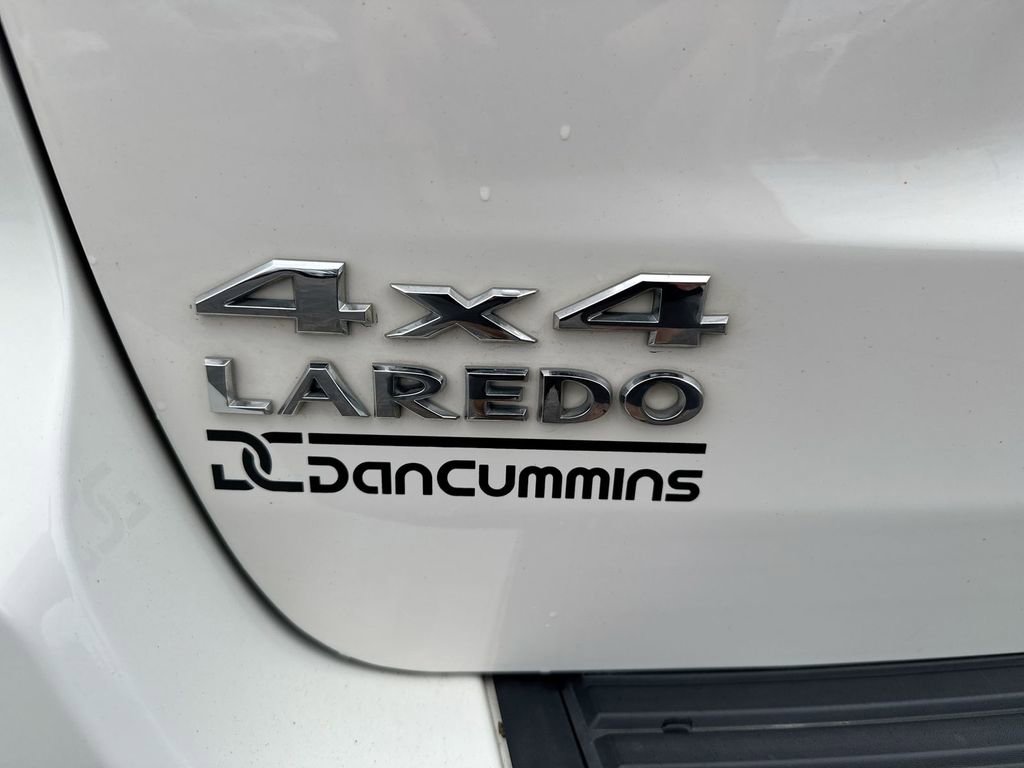 Used 2011 Jeep Grand Cherokee Laredo image 25