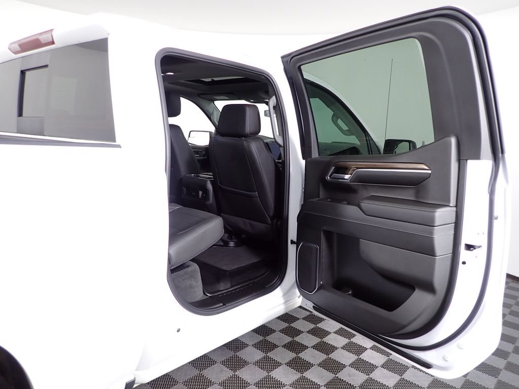 Used 2024 Chevrolet Silverado 1500 LT Trail Boss w/ Convenience Package II AWD/4WD image 36