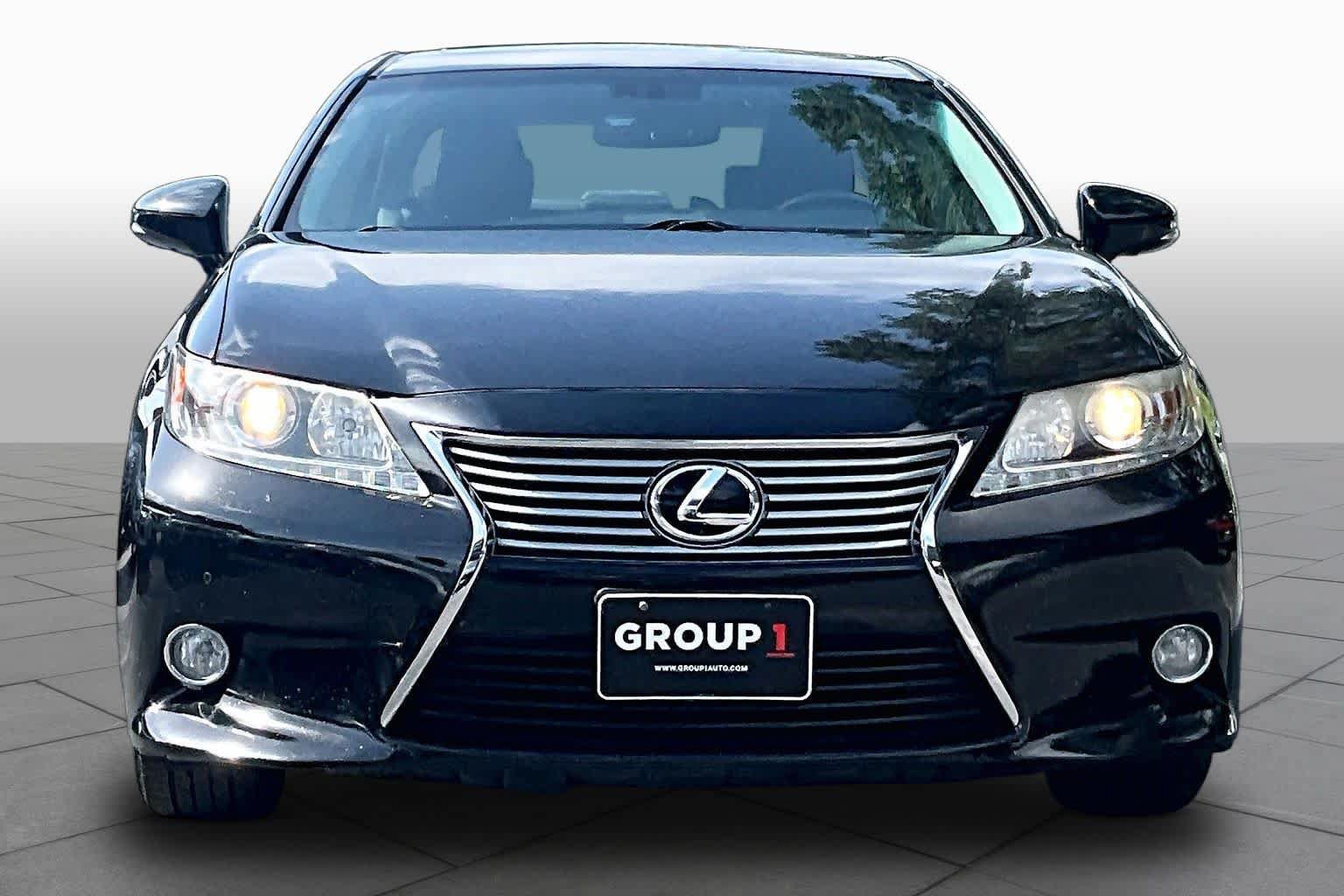 Used 2015 Lexus ES 350 w/ Premium Package FWD image 4