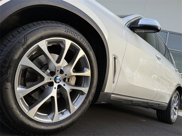 Used 2021 BMW X5 xDrive40i w/ Premium Package 2 image 11