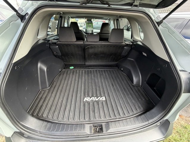 Used 2019 Toyota RAV4 XLE image 19