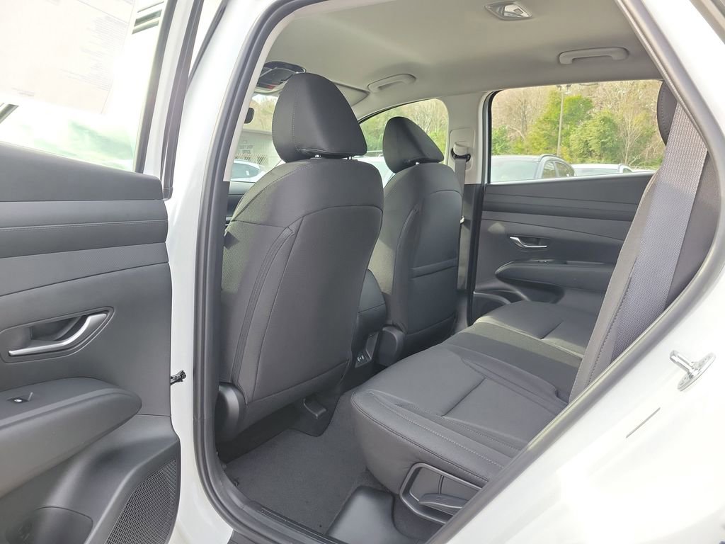 Used 2026 Hyundai Tucson SE image 8