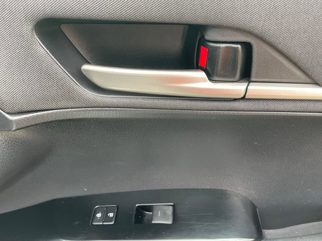Used 2025 Toyota Camry LE FWD image 13