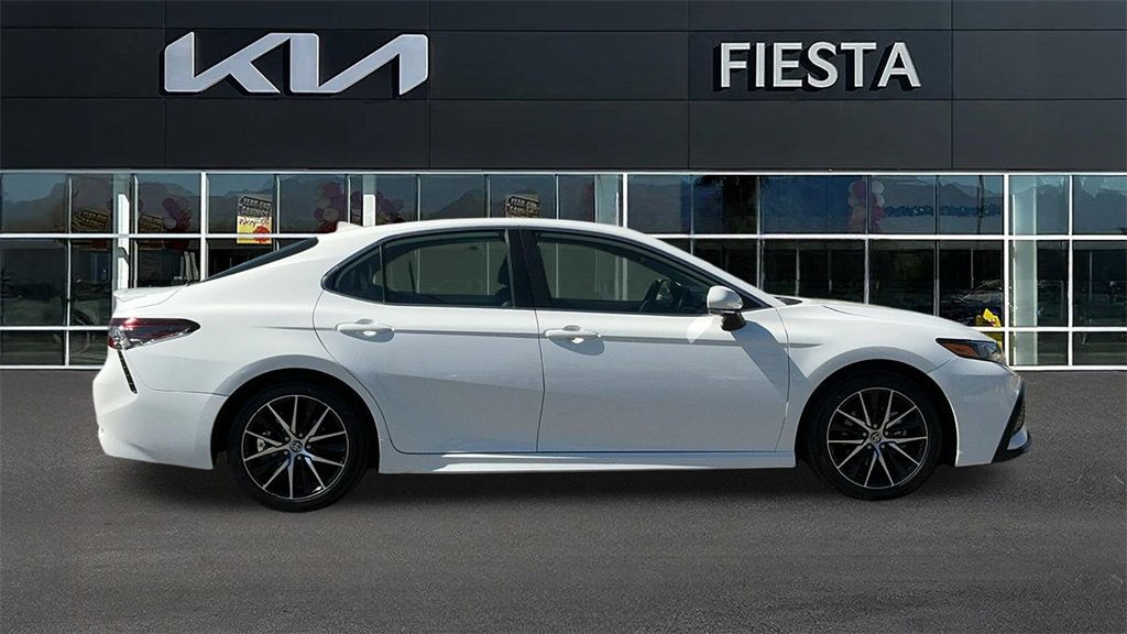 Used 2024 Toyota Camry SE w/ Audio Upgrade Package image 6