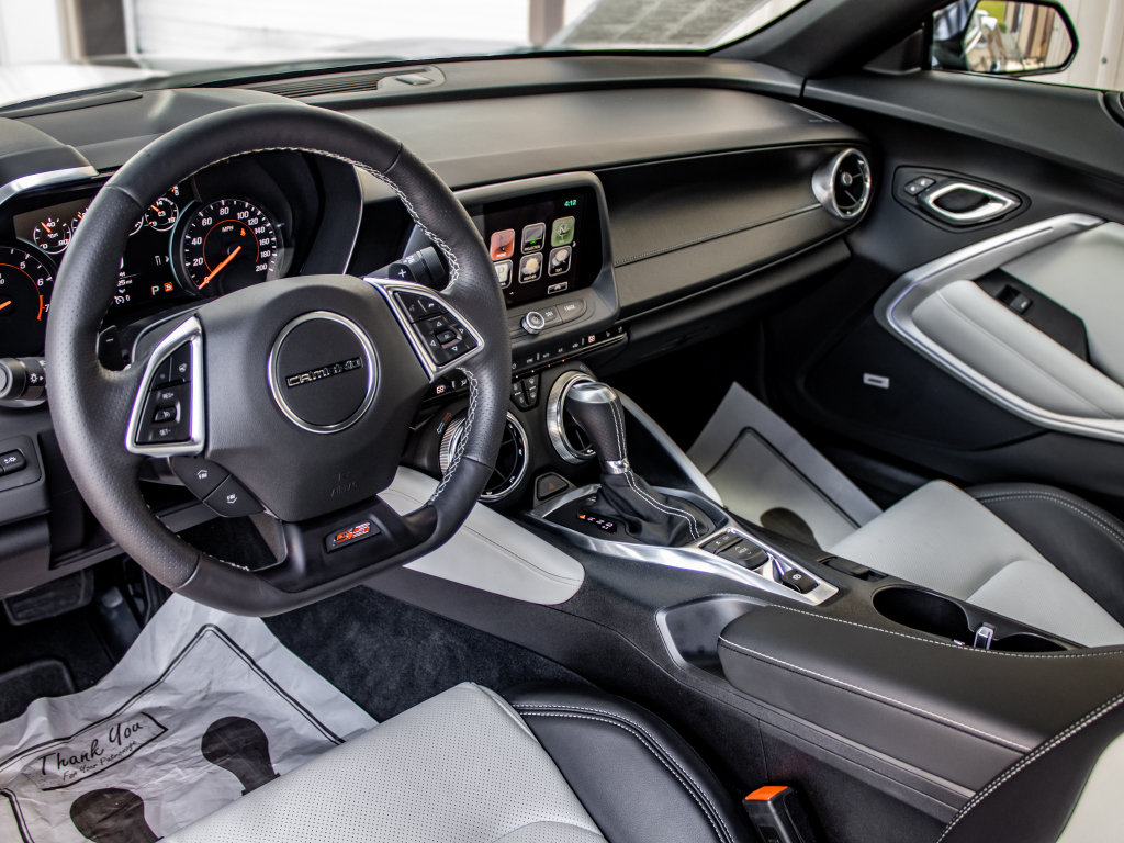 Used 2016 Chevrolet Camaro SS RWD image 20