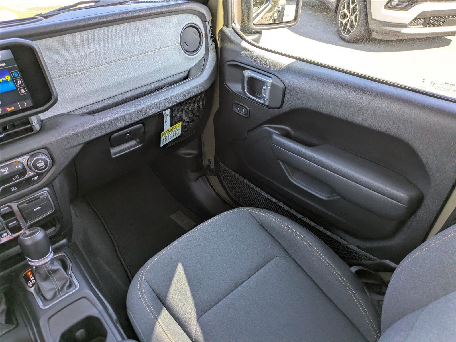 Used 2025 Jeep Wrangler Sahara w/ Safety Group AWD/4WD image 19