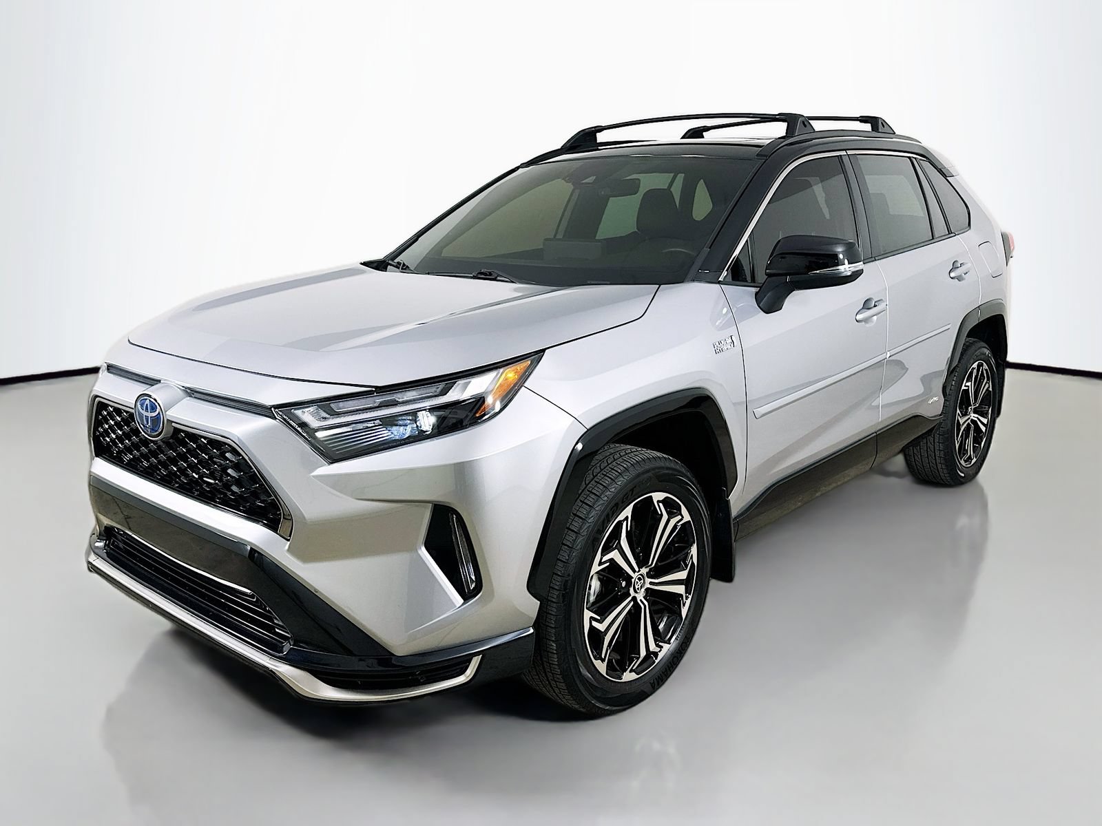 Used 2024 Toyota RAV4 XSE w/ Weather Package AWD/4WD video 1