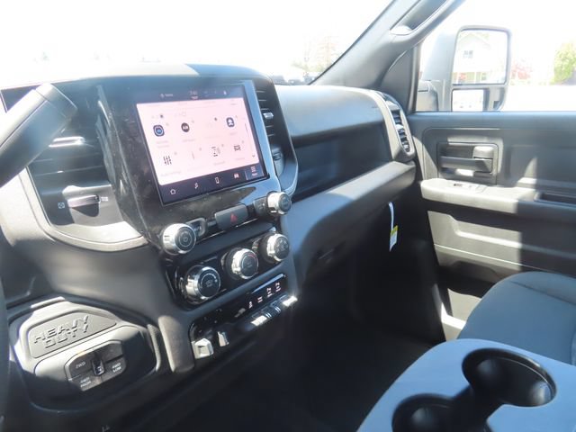 New 2026 RAM 2500 Tradesman AWD/4WD image 33
